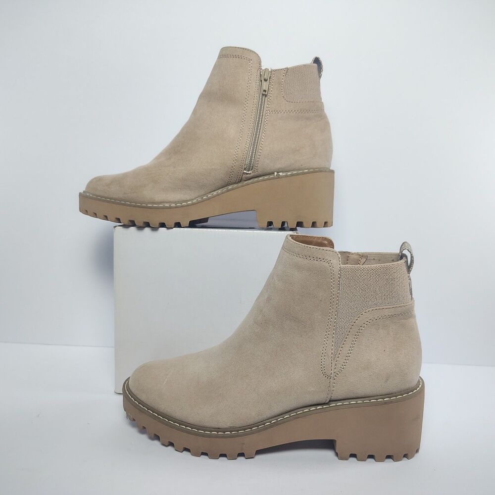 Universal Thread Women's 9 Beige Faux Suede Textile Zip Up Ankle Boots